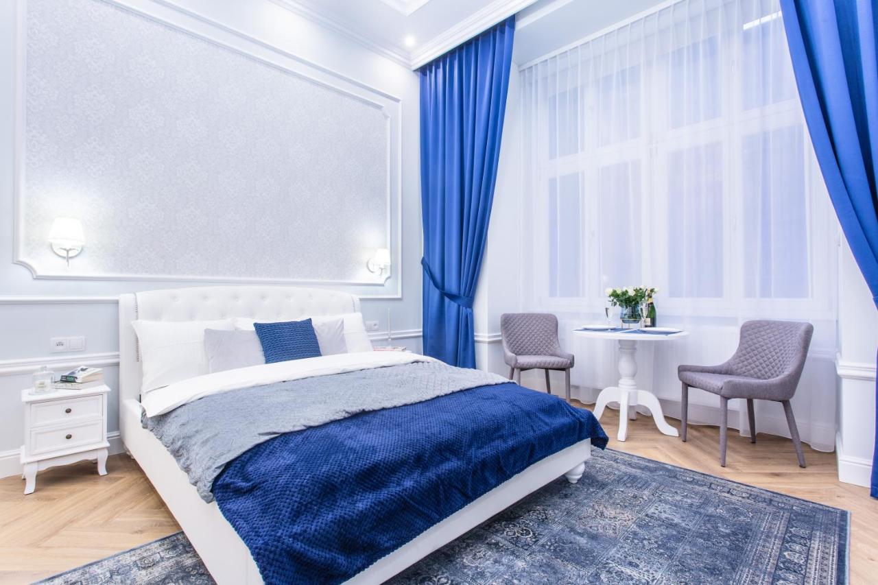 Apartahotel Main Square 3*